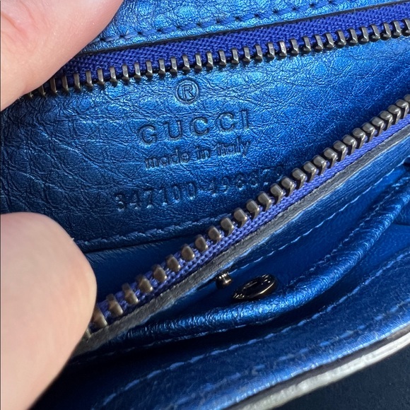 Gucci Nouveau Fringe Blue Pebbled Leather Cross Body Bag - Picture 8 of 8